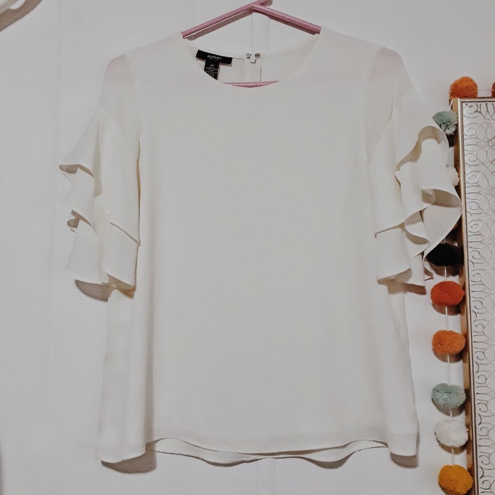 Alfani White Ruffle Sleeve Top Womens Size Petite
